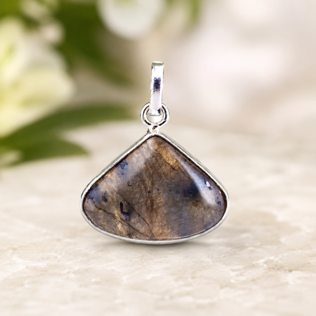 Labradorite Pendant