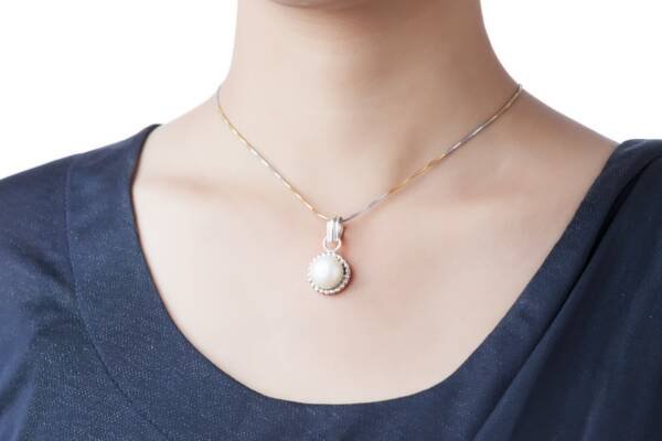 Moti Pendant